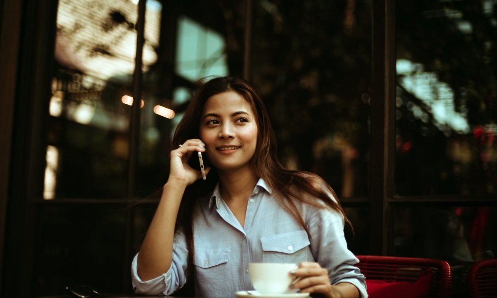 Woman talking on the phone